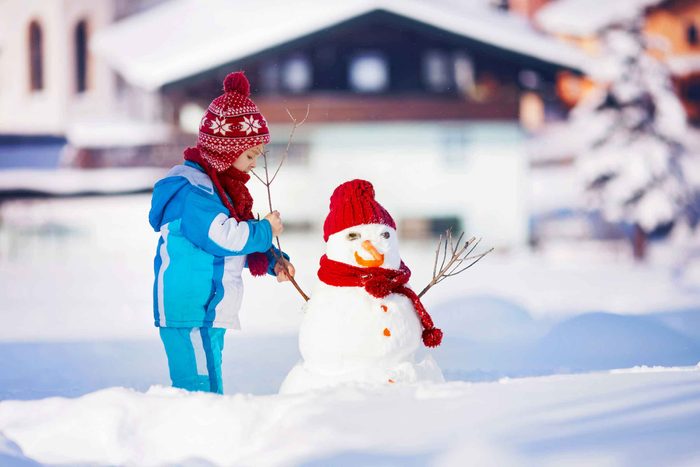 How to Build a Snowman in 6 Easy Steps