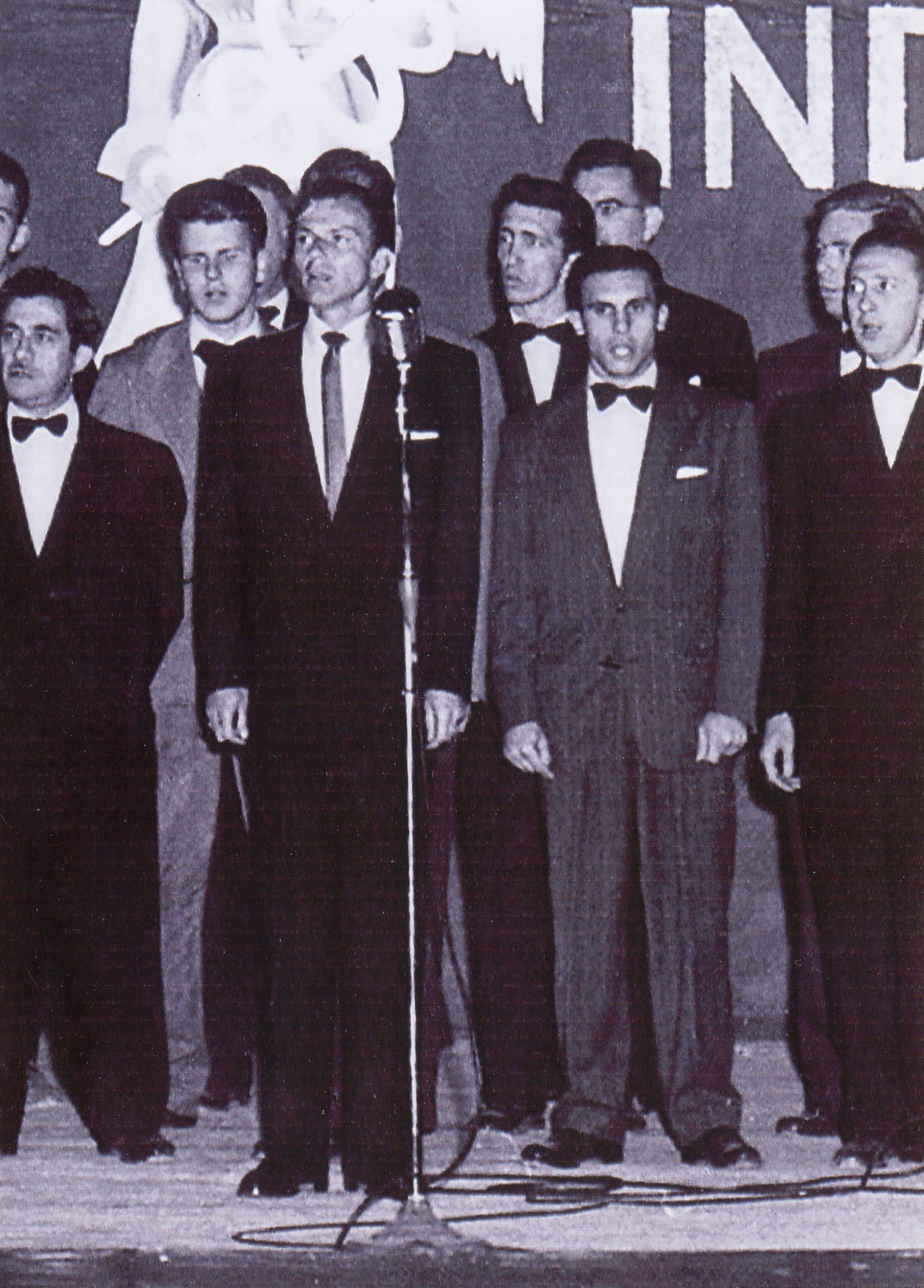 frank sinatra singing old photo 