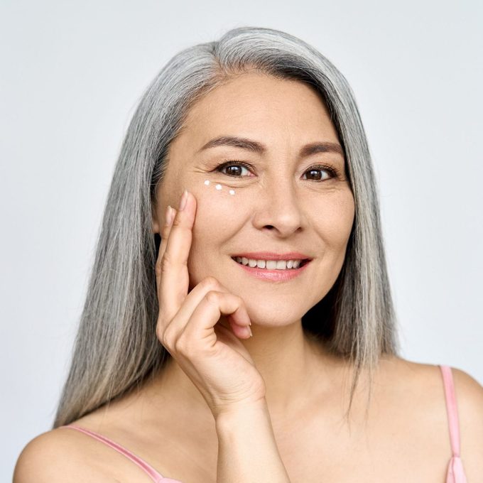 Treat Puffy Eyes Instantly with These Tips and Tricks from Beauty Experts
