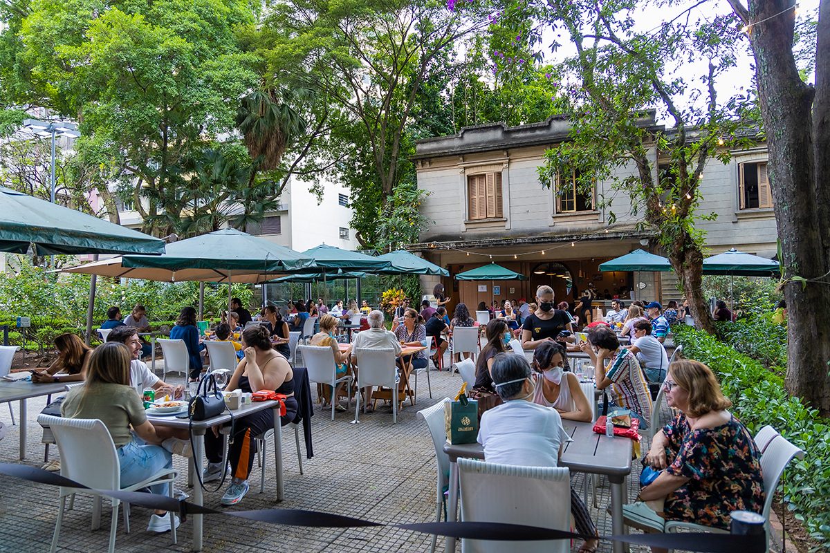 6 Countries With The Longest Lunch Breaks In The World Gettyimages 1385951079