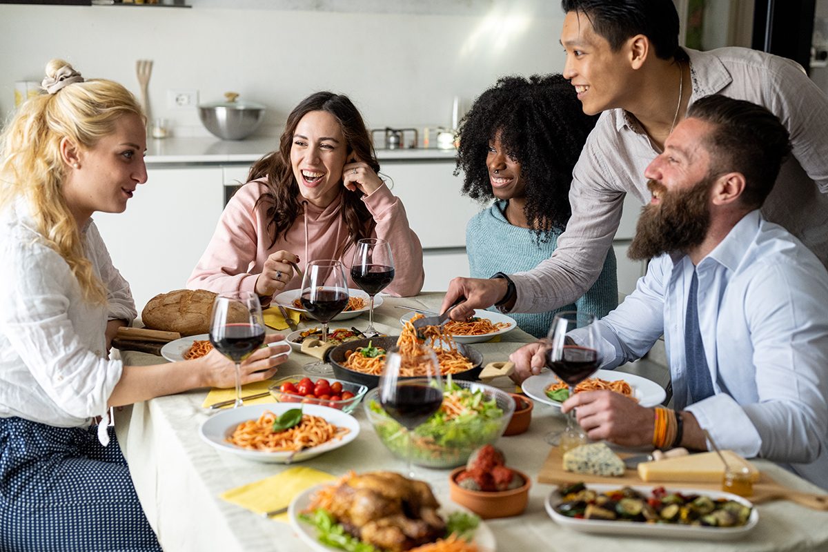 6 Countries With The Longest Lunch Breaks In The World Gettyimages 1478740492