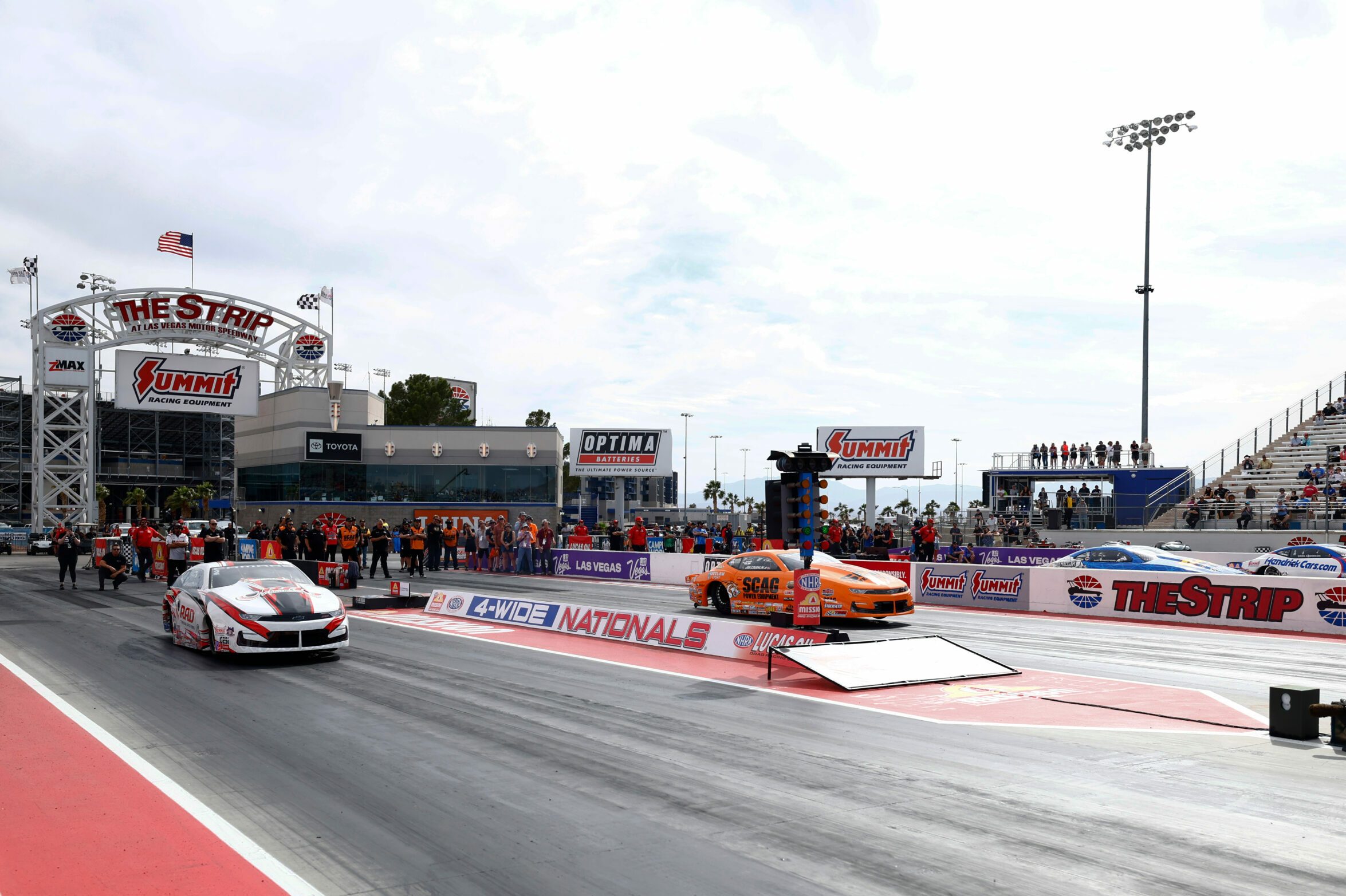 AUTO: APR 12 NHRA Four-Wide Nationals