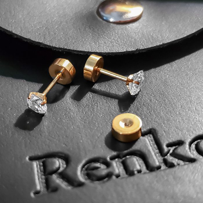 Renkovte Flat Screw Back Studs