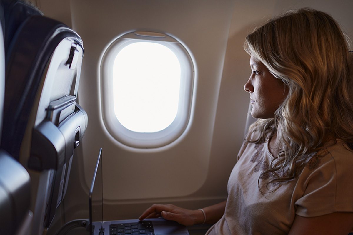 Why Airplane Windows Are Round 
